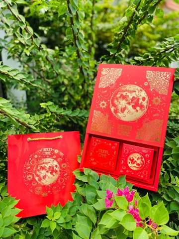 Hộp Trung Thu 4 Bánh Ngân Hà 150gr - 250gr (còn 1 bộ)