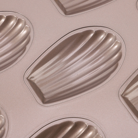Khuôn 12 vỏ sò chống dính cho bánh Madeleine