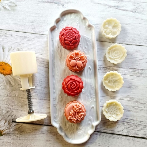 Khuôn trung thu 4 mặt hoa xinh 50gr