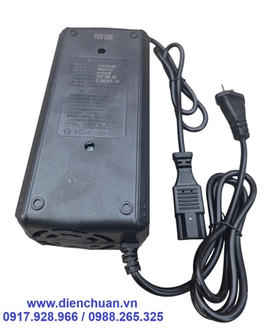 Sạc ắc quy xe máy điện 72V-20Ah công suất 2.9A ± 0.2A sạc cho bộ bình 72V từ 20Ah-30Ah