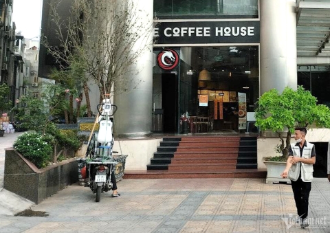 Vụ rơi kính tại The Coffee House khiến bác sĩ hôn mê: ‘Tử huyệt’ của kính cường lực