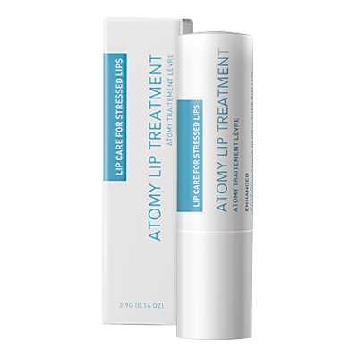 Som dưỡng ẩm môi bằng dầu dưỡng thiên nhiên