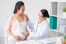 Những điều cần quan tâm khi nhập viện chuẩn bị sinh em bé