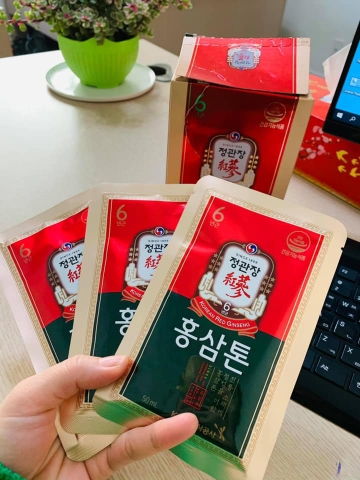NƯỚC UỐNG HỒNG SÂM KGC KOREAN RED GINSENG TONIC ROYAL (50ml * 30 GÓI)