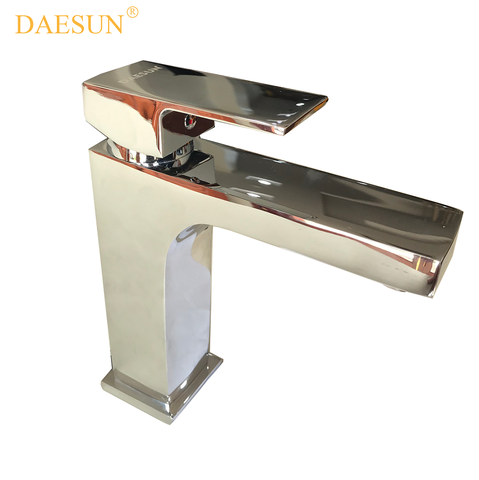 VÒI LAVABO NÓNG LẠNH DAESUN DS 3228