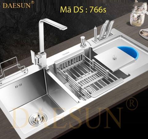 CHẬU RỬA BÁT  INOX DAESUN DS 766s ( chuẩn inox 304, có bàn chờ ,hố đựng rác,đế cài dao thớt)