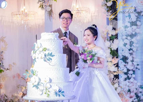 Xu hướng màu sắc trang trí đám cưới hot nhất năm 2025