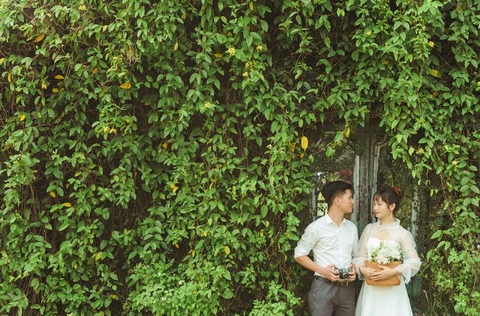 Album hình cưới chụp tại thảo nguyên hoa Long Biên thơ mộng: đôi Phương - Thúy