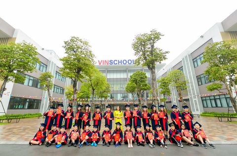 Chụp ảnh kỷ yếu cuối năm học cho học sinh trường Vinschool