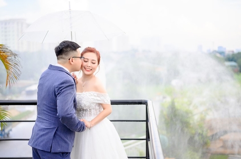 Chụp ảnh cưới mùa thu 2021 lãng mạn tại phim trường Hà Nội: cặp Quân - Vân
