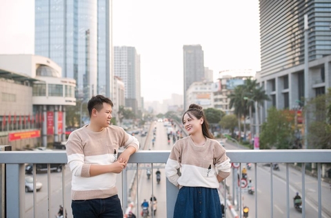 Chụp ảnh cưới phong cách đường phố kết hợp phim trường: cặp Hoàng - Chi