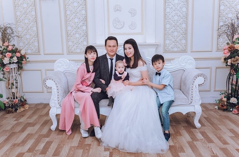 Chụp ảnh gia đình tại Ảnh viện Yêu Media: gia đình anh Hoàng