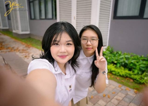 Cách phối đồ và make-up khi chụp ảnh kỷ yếu đẹp long lanh