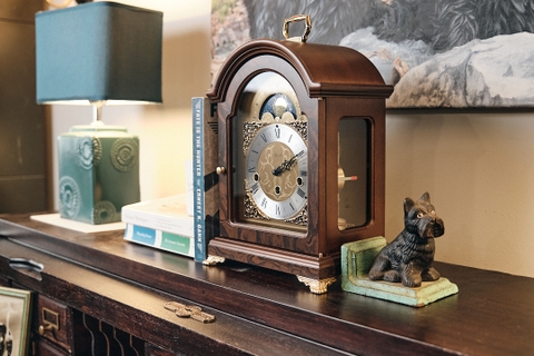 Theo Vastu Shastra, sử dụng đồng hồ như nào để cải thiện và tăng năng lượng tích cực cho không gian sống?