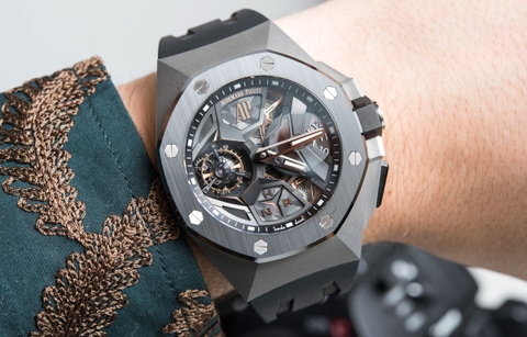 Đồng hồ Audemars Piguet Royal Oak Concept Flying Tourbillon GMT: Táo bạo một cách khác biệt 