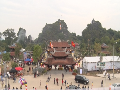 Tour Hành Hương Tâm Linh: Đền Cầu Muối – Đền Đuổm – Chùa Hang – Chùa Phù Liễn – Đền Sóc – Chùa Non Nước