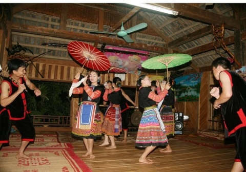 TOUR MAI CHÂU 2 NGÀY 1 ĐÊM: HÀ NỘI - MAI CHÂU - BẢN LÁC