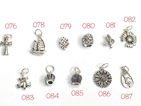 CHARM BẠC THÁNH GIÁ TREO