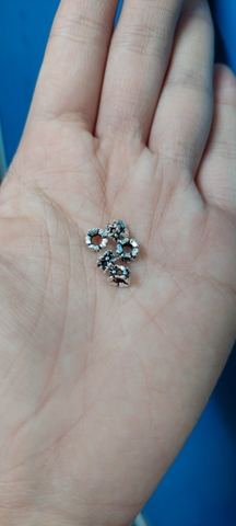 Charm ốp 2 đầu dẹt H104