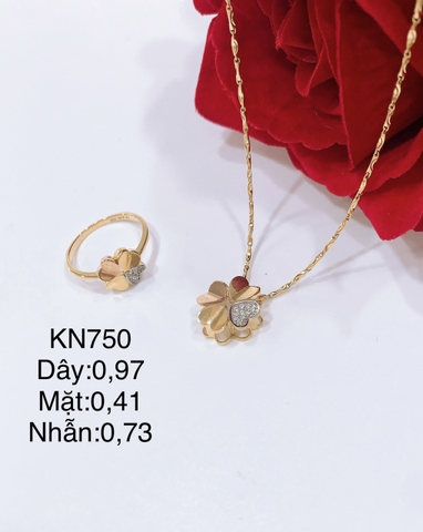 BỘ TRANG SỨC VÀNG 18K HÌNH CỎ 4 LÁ