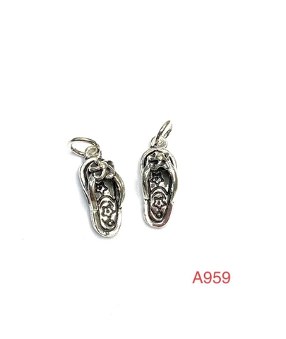 Charm đôi dép A959