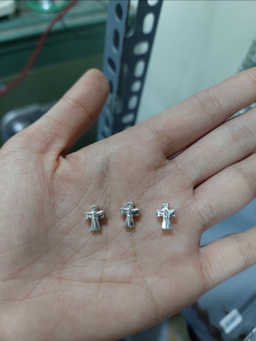 Charm bạc ốp nhỏ 6li cỏ 4 lá A937