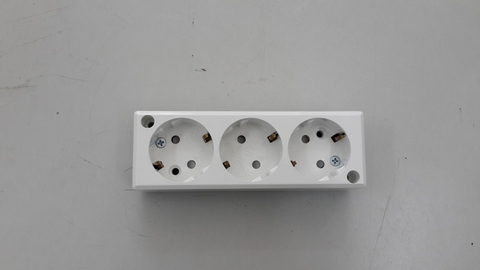 Ổ cắm điện schuko