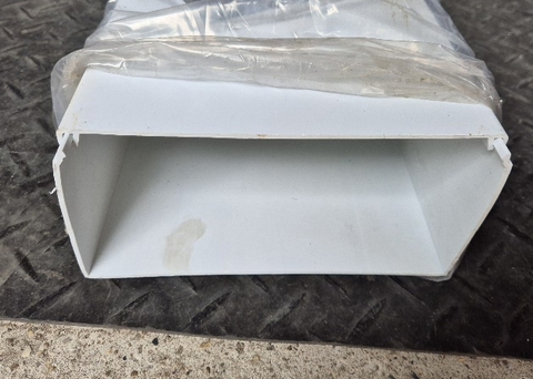 Máng nhựa 150x100