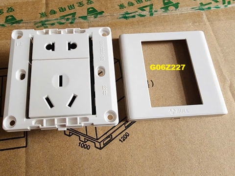 Ổ cắm điện Bull G06Z227