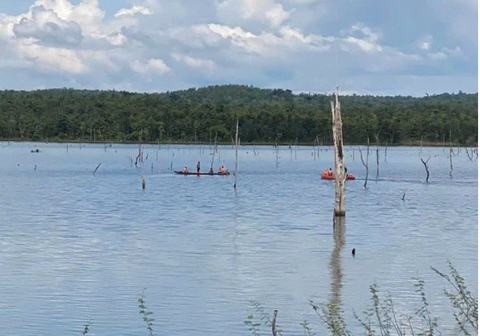 Tai nạn lật thuyền nghiêm trọng ở hồ Thác Vàng