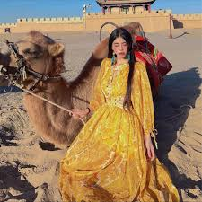 Hằng Du Mục xin lỗi vì chuyện đời tư