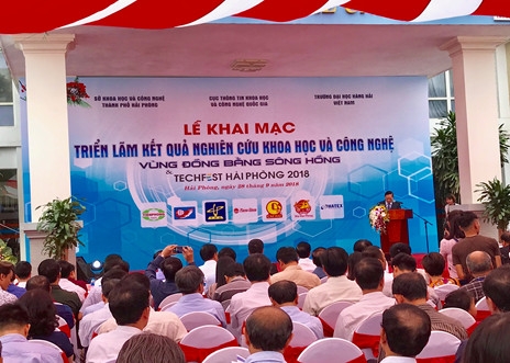 Trung tâm Ứng dụng KHCN và Khởi nghiệp thuộc Hội nữ trí thức Việt Nam dự Triển lãm kết quả nghiên cứu KH&CN vùng Đồng bằng sông Hồng