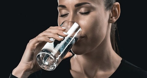 Uống nước có sống lâu hơn không?