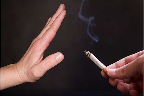 Bỏ thuốc lá sớm liên quan đến tỷ lệ sống sót được cải thiện cho những người được chẩn đoán mắc bệnh ung thư phổi