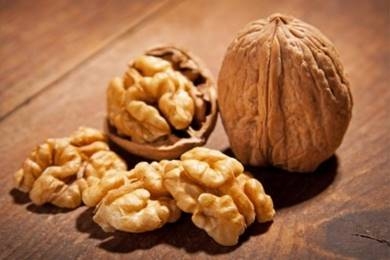 Ăn hạt óc chó vào buổi sáng để đầu óc minh mẫn hơn