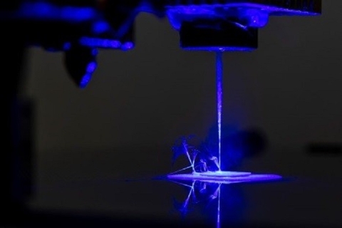 Máy in 3D “laser” đa vật liệu mới tạo nên các thiết bị phức tạp
