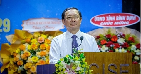 Hơn 100 nhà khoa học gặp gỡ tại Quy Nhơn để chia sẻ về vật lí, vũ trụ học