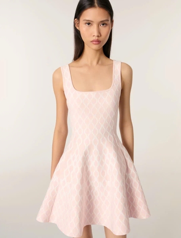 Đầm ngắn dệt kim jacquard cổ vuông