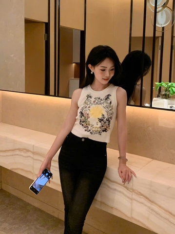 Ba lỗ Dior dệt kim thêu hoa 3 màu