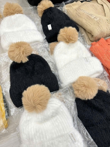 Mũ Calvin Klein len móc phối lông