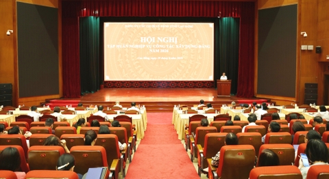 Gần 200 học viên được tập huấn nghiệp vụ về công tác xây dựng Đảng