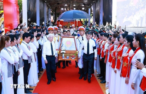 Thành kính tiễn đưa 731 hài cốt liệt sĩ về nơi an nghỉ cuối cùng
