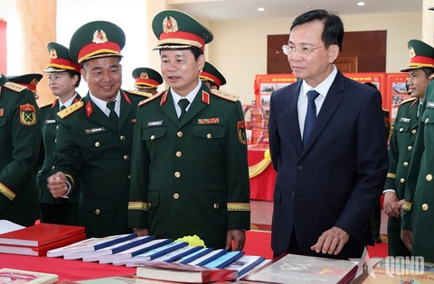 Tôn vinh, trọng dụng, bồi đắp và phát huy đội ngũ trí thức tiêu biểu trong Quân đội