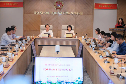 Xuất khẩu công nghệ số tăng 41%, Việt Nam tăng tốc cuộc đua AI và bán dẫn