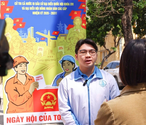 Dấu mốc trưởng thành thiêng liêng khi cầm trên tay lá phiếu