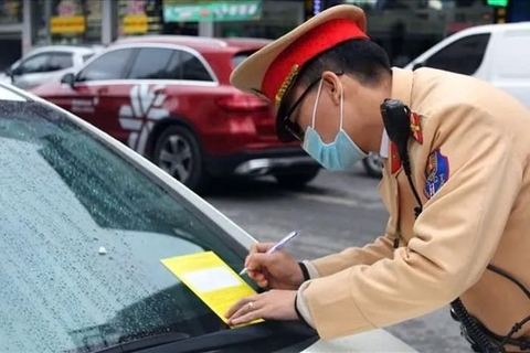 Quy định mới về việc CSGT xử lý xe cơ giới dừng đỗ gây ùn tắc
