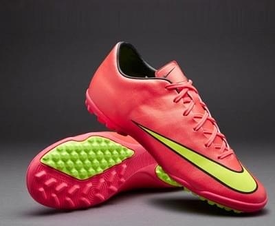 Giá giày bóng đá cập nhật mới nhất