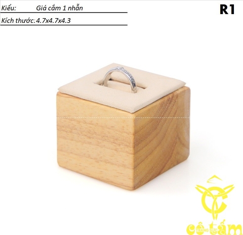 Dụng cụ trưng bày mẫu trang sức gỗ cao cấp - D2C