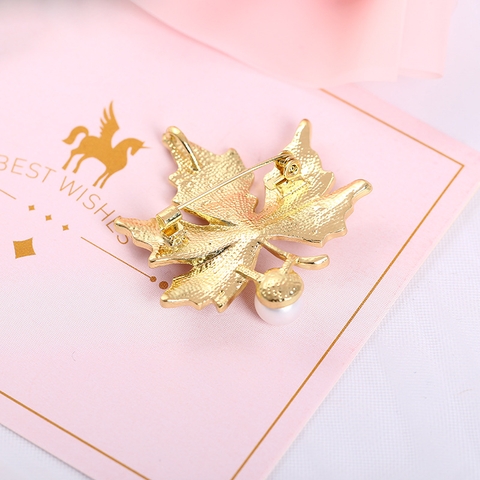 Cài áo ngọc trai Lá phong ACER PEARL(8-9ly) - CTJ5109