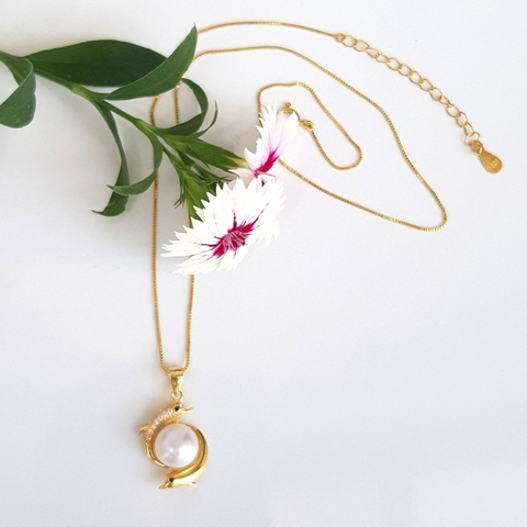 Dây chuyền mặt Ngọc trai Cao cấp - Lý ngư Say tình Vọng nguyệt - DOLPHIN PEARL (10ly) - CTJ2105